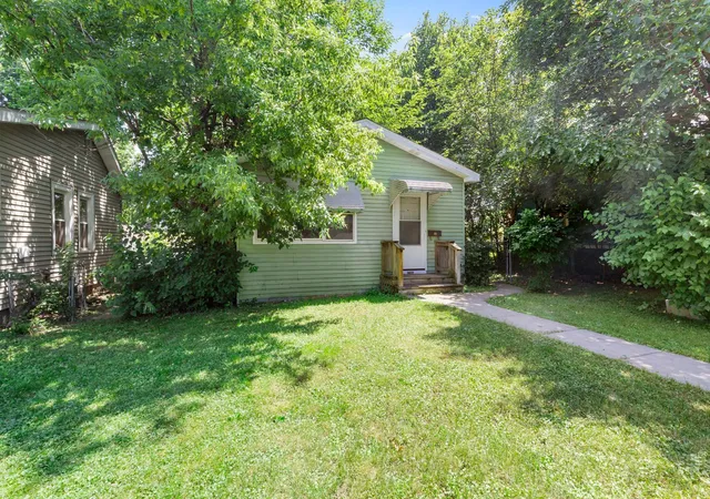 Photo 2 of Single family home for sale at 3822 Dupont Ave N, Minneapolis, MN 55412 | MLS# 7110129 | Listing updated on 2026-08-24