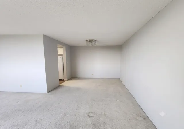Photo 3 of Condo for sale at 1181 Edgcumbe Rd #1412, Saint Paul, MN 55105 | MLS# 7110137 | Listing updated on 2026-09-30