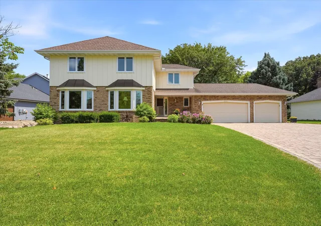 1st image of 16015 46th Ave N, Minneapolis, MN 55446 | MLS# 7110155