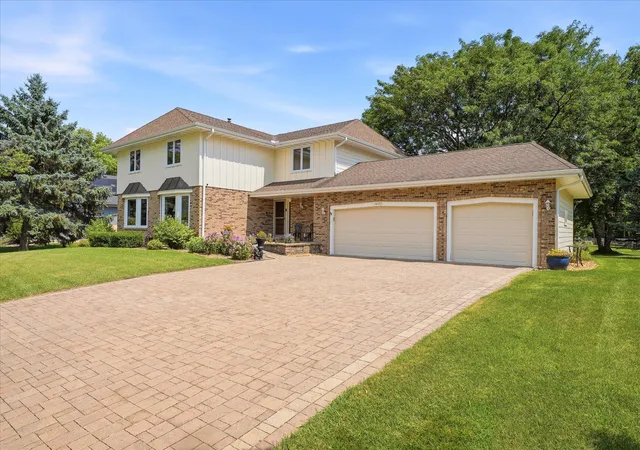 3rd image of 16015 46Th Ave N, Minneapolis, MN 55446 | MLS# 7110155