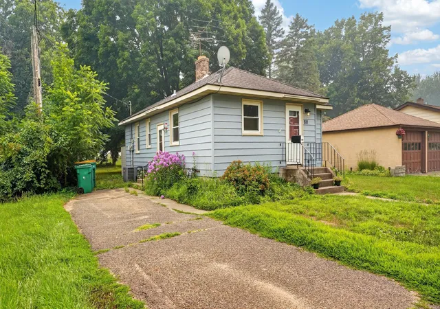 Photo 3 of Single family home for sale at 810 2nd Avenue Sw, Pine City, MN 55063 | MLS# 7110176 | Listing updated on 2026-10-07