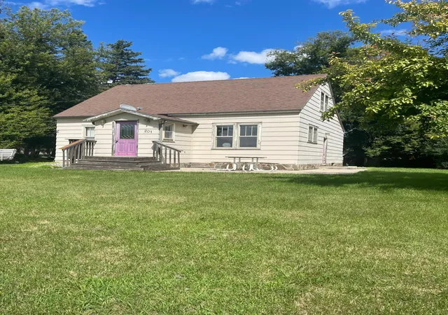 Photo 3 of Single family home for sale at 201 N 1st Street, Fort Ransom, ND 58033 | MLS# 7110193 | Listing updated on 2026-07-16