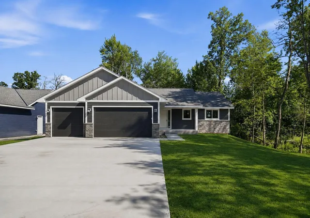 Photo 3 of Single family home for sale at 1333 E Aspen Dr, Saint Croix Falls, WI 54024 | MLS# 7110225 | Listing updated on 2026-09-24