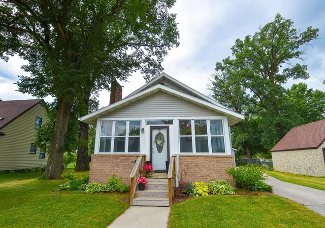 2nd image of 237 Markley Ave N, Thief River Falls, MN 56701 | MLS# 7110234
