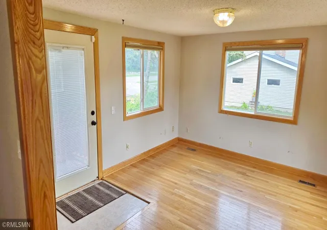 Photo 2 of Single family home for sale at 8001 Jeffery Ave S, Cottage Grove, MN 55016 | MLS# 7110267 | Listing updated on 2026-09-30