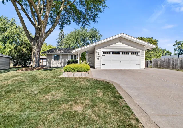 Single family home for sale at 1993 Warbler Ln, Saint Paul, MN 55119 | MLS# 7110281