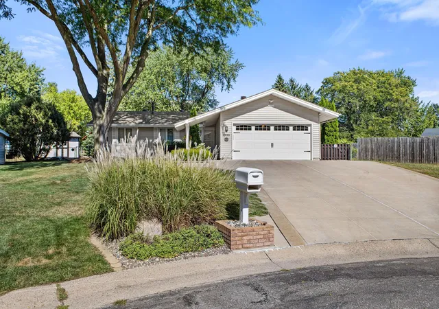 Photo 1 of Single family home for sale at 1993 Warbler Ln, Saint Paul, MN 55119 | MLS# 7110281 | Listing updated on 2026-09-16