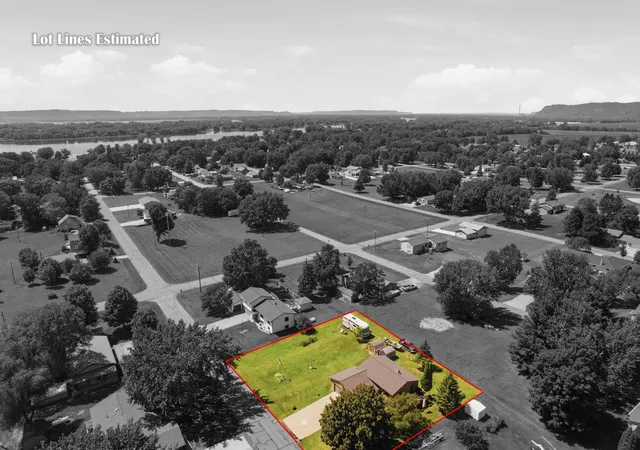 Photo 3 of Single family home for sale at 64 W 16th Street, Buffalo City, WI 54622 | MLS# 7110282 | Listing updated on 2026-08-11