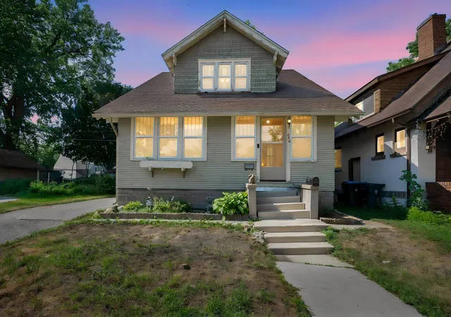 Photo 3 of Single family home for sale at 406 W Lewis St, Mankato, MN 56001 | MLS# 7110287 | Listing updated on 2026-09-02