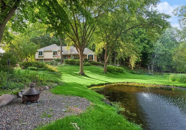 2nd image of 18864 Heathcote Dr, Wayzata, MN 55391 | MLS# 7110294