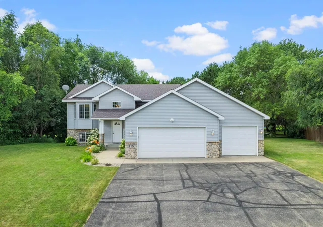 image of 210 Newspaper Run Ne, Kimball, MN 55353 | MLS# 7110296