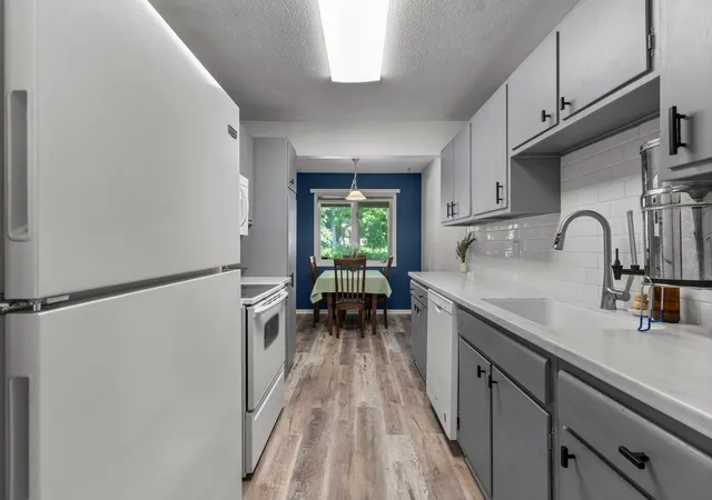 Photo 5 of Single family home for sale at 91 Birnamwood Dr, Burnsville, MN 55337 | MLS# 7110300 | Listing updated on 2026-08-13
