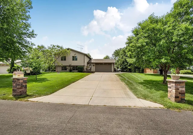 1st image of 1735 Hazelwood Cir, Saint Cloud, MN 56303 | MLS# 7110314