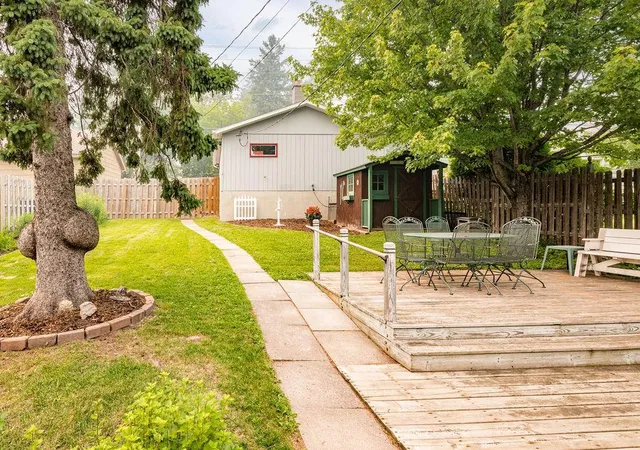 2nd image of 1217 E 10th Street, Duluth, MN 55805 | MLS# 7110334