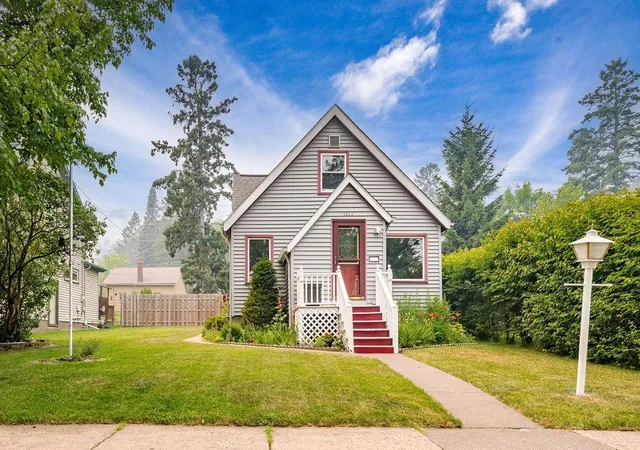 30th image of 1217 E 10th Street, Duluth, MN 55805 | MLS# 7110334