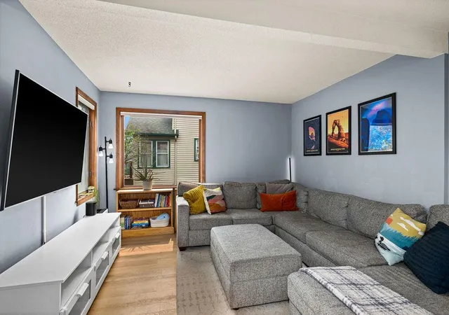 4th image of 1217 E 10th Street, Duluth, MN 55805 | MLS# 7110334