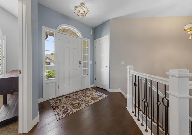 Photo 4 of Single family home for sale at 827 Vardon Ct, Faribault, MN 55021 | MLS# 7110341 | Listing updated on 2026-08-31