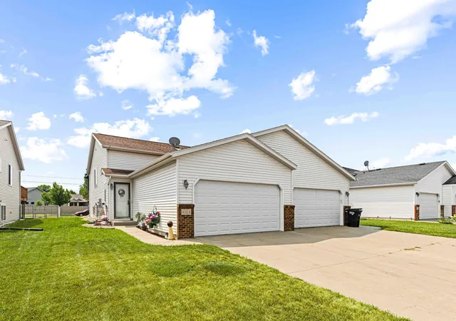 Photo 1 of Townhouse for sale at 4324 39 1/2 Ave S, Fargo, ND 58104 | MLS# 7110358 | Listing updated on 2026-09-17