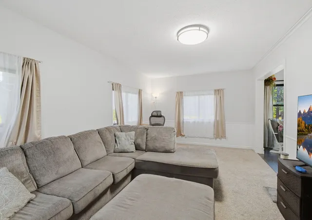 Photo 1 of Single family home for sale at 717 Forest St, Kenyon, MN 55946 | MLS# 7110409 | Listing updated on 2026-09-28