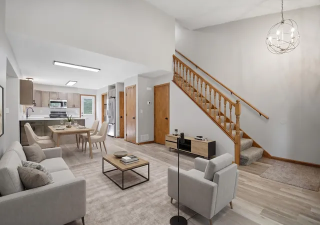 5th image of 320 Jenny Ln, Owatonna, MN 55060 | MLS# 7110431