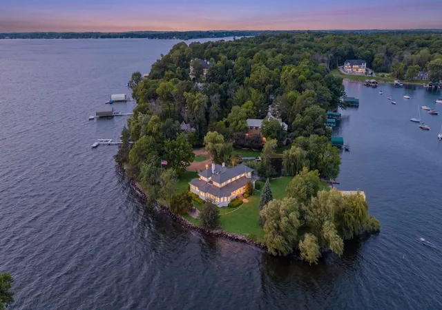 2nd image of 3845 Northome Rd, Wayzata, MN 55391 | MLS# 7110453