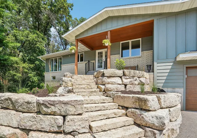 5th image of 325 Townsvalley Rd, River Falls, WI 54022 | MLS# 7110471