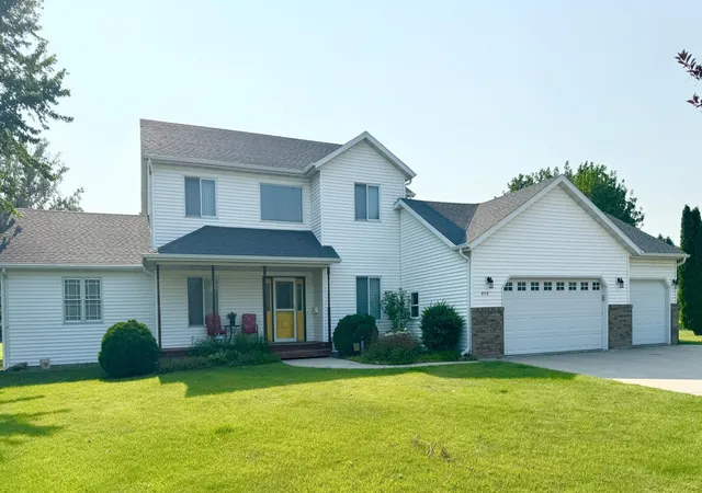 Photo 3 of Sale Pending at 101 Seter Cir, Glyndon, MN 56547 | MLS# 7110473 | Listing updated on 2026-09-25