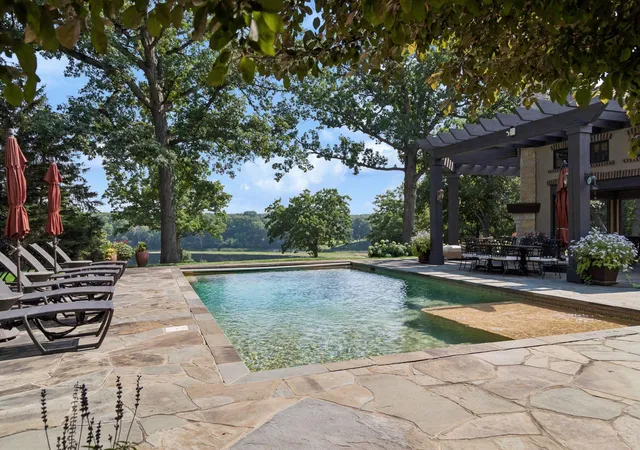 4th image of 465 Spring Hill Rd, Wayzata, MN 55391 | MLS# 7110489