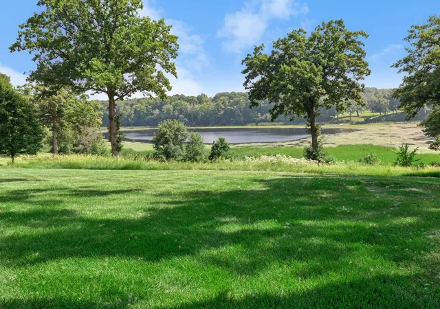 5th image of 465 Spring Hill Rd, Wayzata, MN 55391 | MLS# 7110489