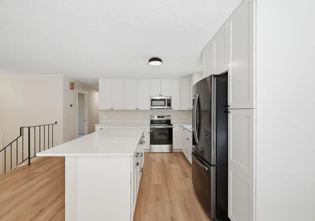 Photo 4 of Single family home for sale at 10515 Old County Rd 15, Minneapolis, MN 55441 | MLS# 7110515 | Listing updated on 2026-09-20