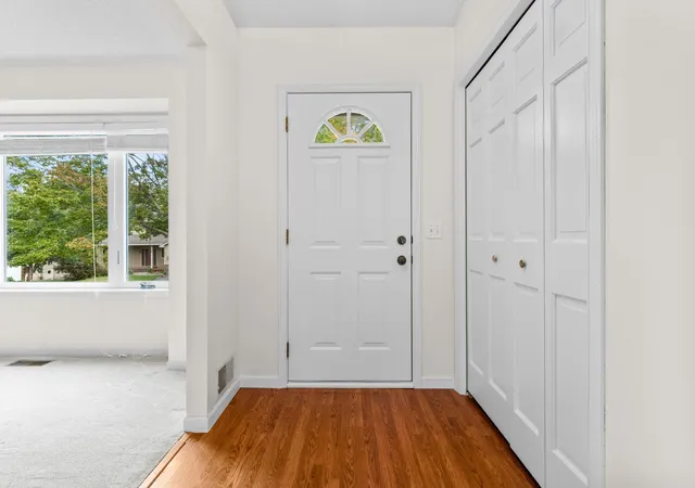 Photo 4 of Single family home for sale at 18887 Elgin Ave, Farmington, MN 55024 | MLS# 7110521 | Listing updated on 2026-10-08