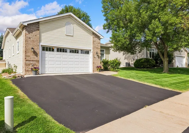 Photo 3 of Sale Pending at 810 Monet Ct, Saint Paul, MN 55120 | MLS# 7110545 | Listing updated on 2026-08-03