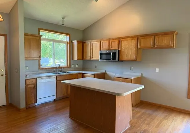 Photo 2 of Sale Pending at 1516 Dublin Ct, Shakopee, MN 55379 | MLS# 7110559 | Listing updated on 2026-10-05