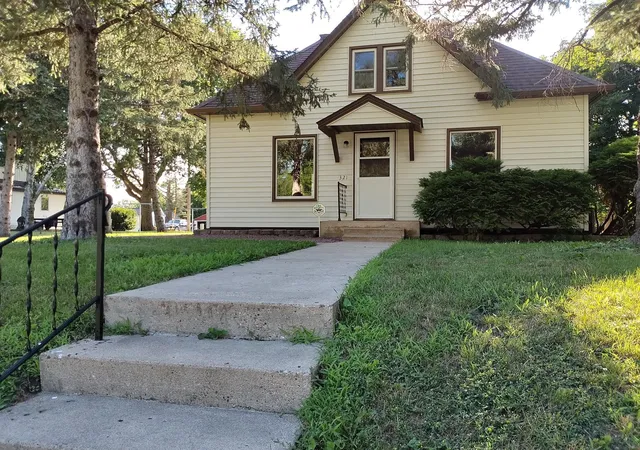 Photo 1 of Sale Pending at 321 S Main St, Sanborn, MN 56083 | MLS# 7110561 | Listing updated on 2026-08-23