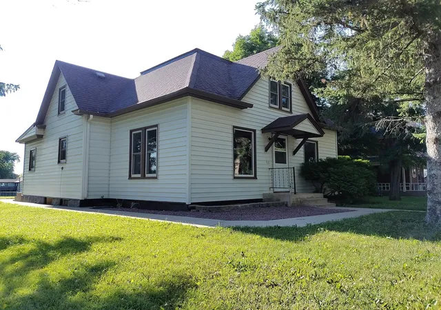 Photo 2 of Sale Pending at 321 S Main St, Sanborn, MN 56083 | MLS# 7110561 | Listing updated on 2026-08-23