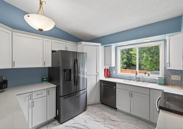 Photo 1 of Sale Pending at 8522 Darnel Rd, Eden Prairie, MN 55347 | MLS# 7110563 | Listing updated on 2026-08-31