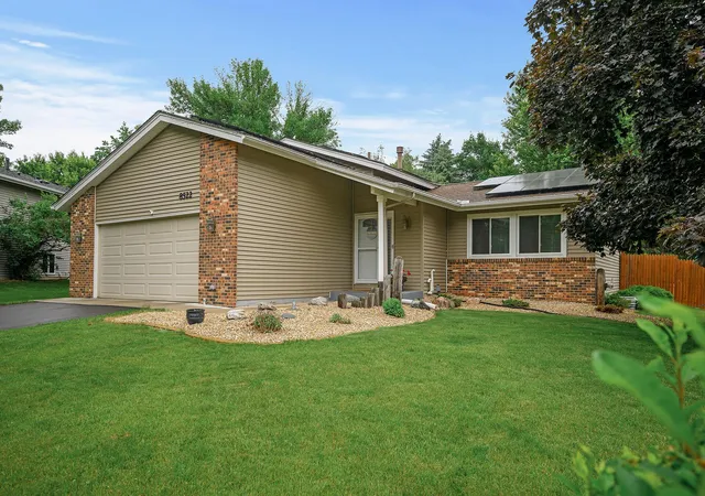 Photo 2 of Sale Pending at 8522 Darnel Rd, Eden Prairie, MN 55347 | MLS# 7110563 | Listing updated on 2026-08-31