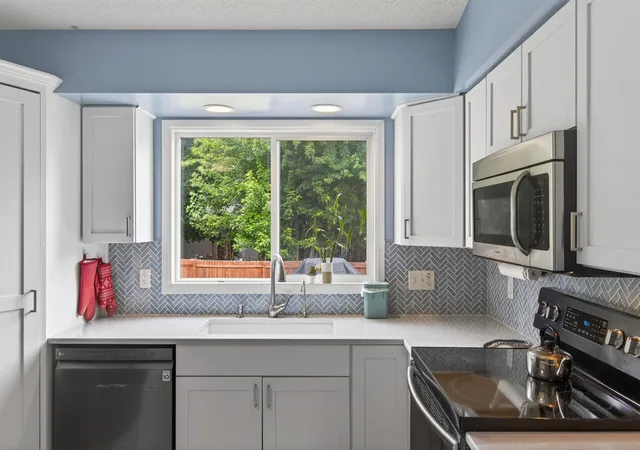 Photo 3 of Sale Pending at 8522 Darnel Rd, Eden Prairie, MN 55347 | MLS# 7110563 | Listing updated on 2026-08-31