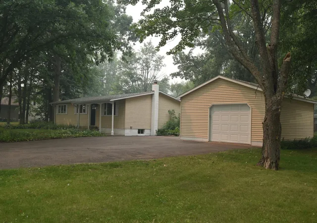 1st image of 103 Carriage Hill Dr, Hinckley, MN 55037 | MLS# 7110565