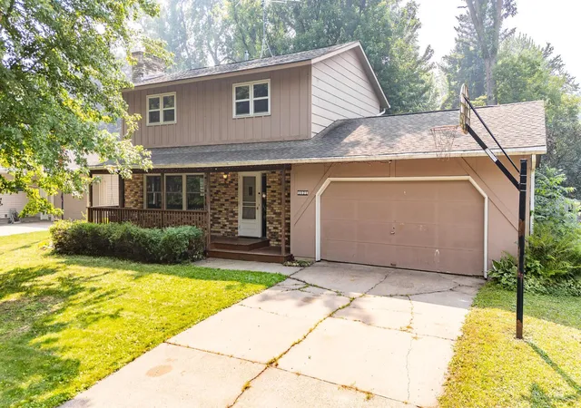 1st image of 1621 12th Ave Se, Saint Cloud, MN 56304 | MLS# 7110605