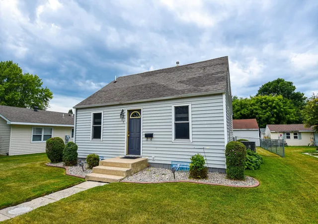 Photo 1 of Single family home for sale at 417 Kendall Ave S, Thief River Falls, MN 56701 | MLS# 7110616 | Listing updated on 2026-07-17