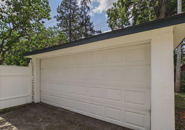 37th image of 447 E School St, Owatonna, MN 55060 | MLS# 7110626