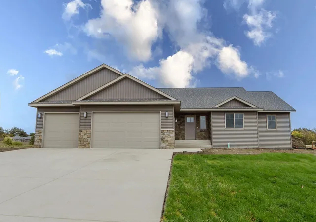2nd image of 4825 Chainview Dr Nw, Alexandria, MN 56308 | MLS# 7110656