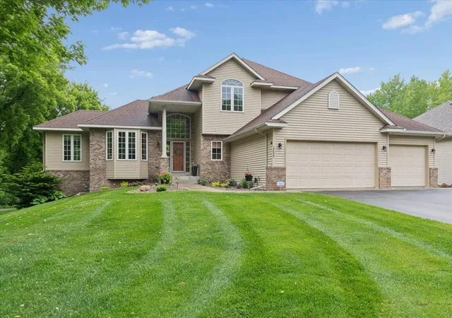1st image of 19825 Emperor Ct, Farmington, MN 55024 | MLS# 7110698