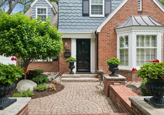 Photo 4 of Sale Pending at 5011 Bruce Ave, Minneapolis, MN 55424 | MLS# 7110712 | Listing updated on 2026-08-12