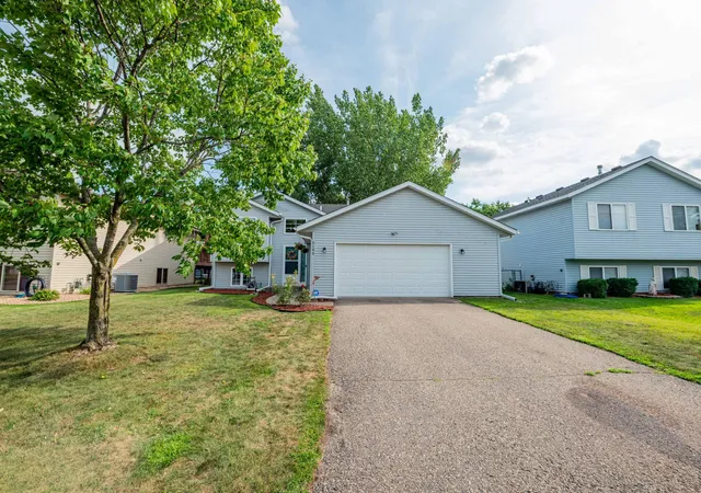 1st image of 5180 185th St W, Farmington, MN 55024 | MLS# 7110714