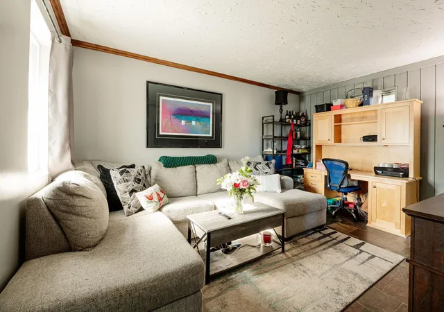 Photo 4 of Sale Pending at 2840 Florida Ave S, Minneapolis, MN 55426 | MLS# 7110722 | Listing updated on 2026-09-08