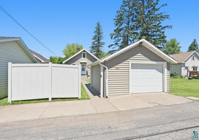 17th image of 920 N 21st St, Superior, WI 54880 | MLS# 7110781