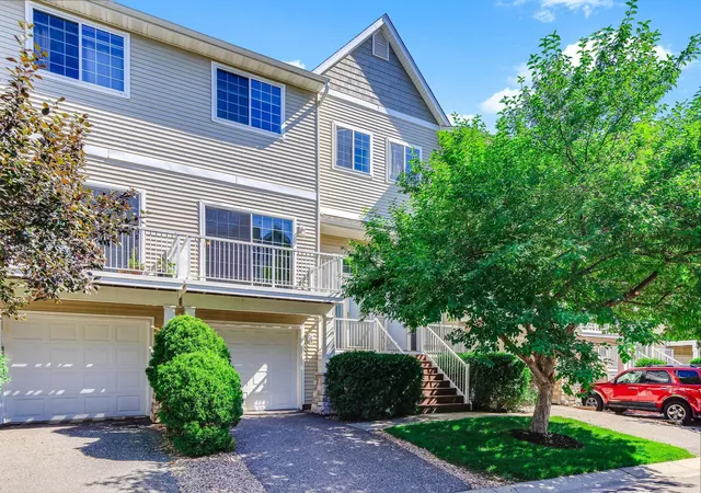 Photo 1 of Sale Pending at 428 Willoughby Way W, Hopkins, MN 55305 | MLS# 7110785 | Listing updated on 2026-09-04