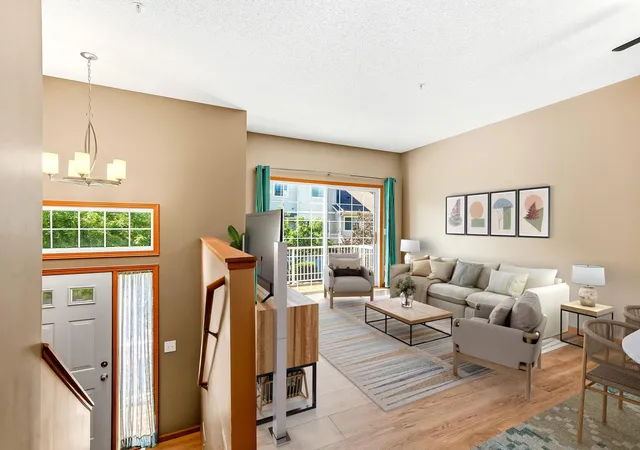 Photo 3 of Sale Pending at 428 Willoughby Way W, Hopkins, MN 55305 | MLS# 7110785 | Listing updated on 2026-09-04